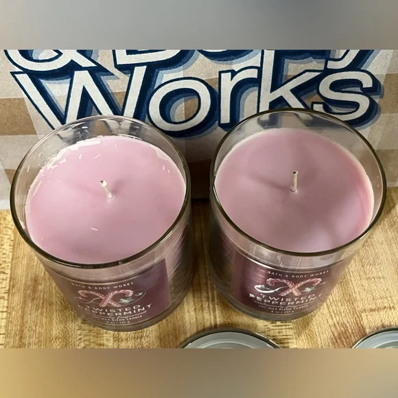 Bath & Body Works Twisted Peppermint Single Wick Candles- 2 count - Picture 4 of 6